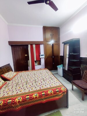 Bedroom in 2 BHK Builder Floor at Sector 15 – for Rent