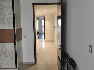  3 BHK Builder Floor at Sushant Vyapaar Kendra, Sector 43 – for Rent