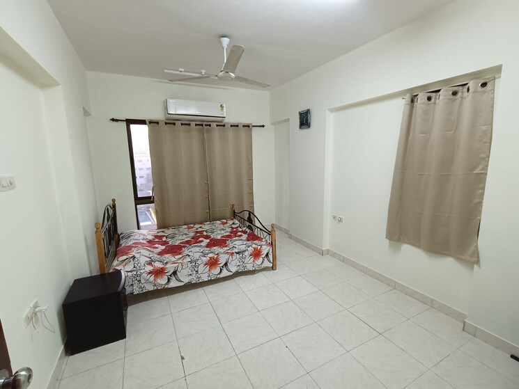 Bedroom, lokhandwala-residency 1 Bedroom 600 Sq.Ft. Apartment In Worli Mumbai 9420346