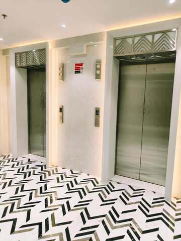 Lift in 3 BHK Apartment at Mayfair JVPD 1, Vile Parle West – for Rent