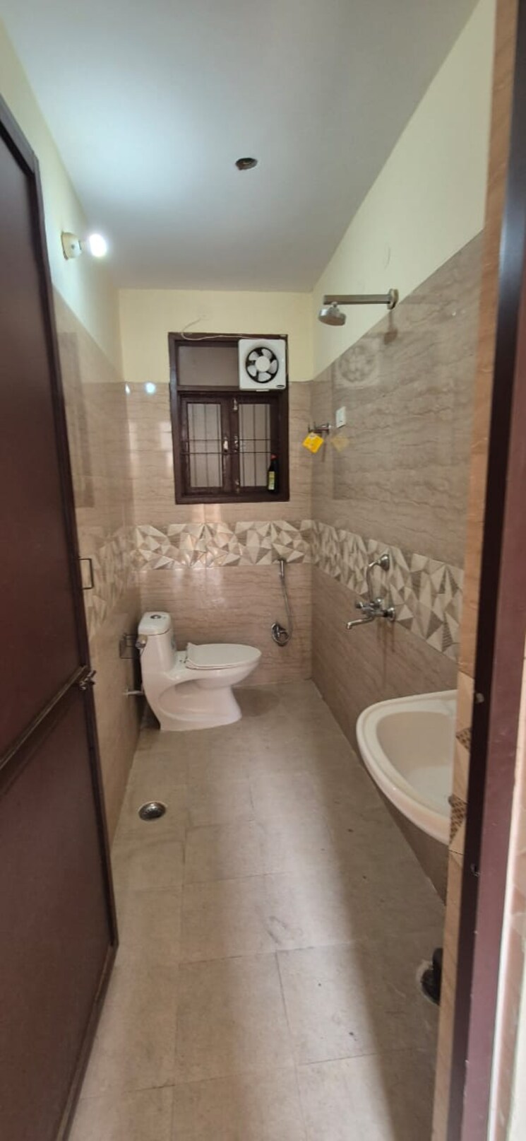 Bathroom, palm-residency-chhatarpur 1 Bedroom 550 Sq.Ft. Apartment In Chattarpur Delhi 9420349