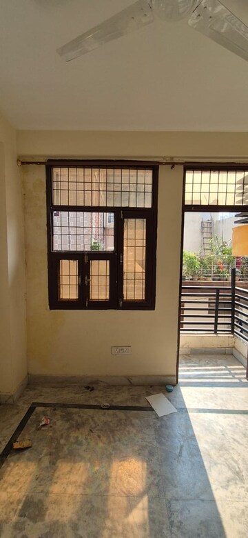 Room in 1 BHK Apartment at Palm Residency Chhatarpur, Chattarpur – for Rent
