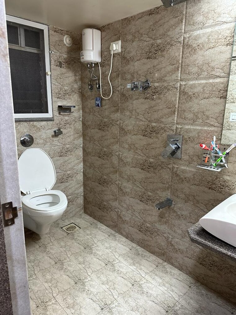 Bathroom, skd-pinnacolo 3 Bedroom 783 Sq.Ft. Apartment In Mira Road Thane 9420370