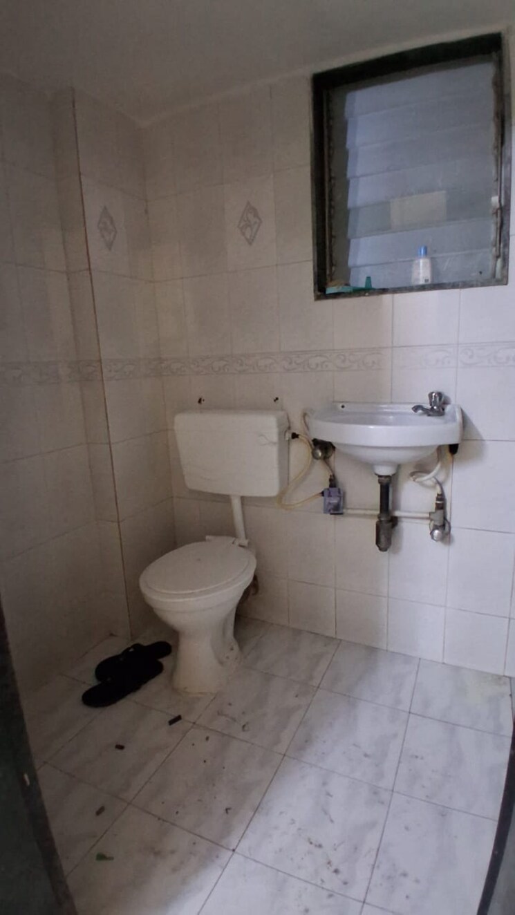 Bathroom, airoli sector 20 2 Bedroom 750 Sq.Ft. Apartment In Airoli Sector 20 Navi Mumbai 9420366