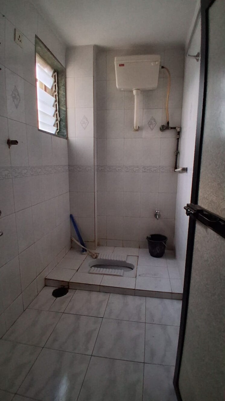 Bathroom, airoli sector 20 2 Bedroom 750 Sq.Ft. Apartment In Airoli Sector 20 Navi Mumbai 9420366