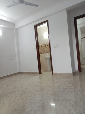 Room in 2 BHK Builder Floor at Saket – for Rent