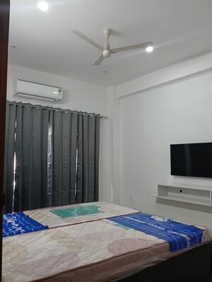 Bedroom in 2 BHK Builder Floor at Sector 14 – for Rent