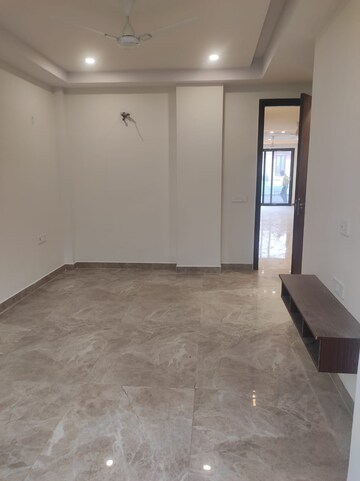 Room in 4 BHK Builder Floor at SS Mayfield Gardens, Sector 51 – for Rent