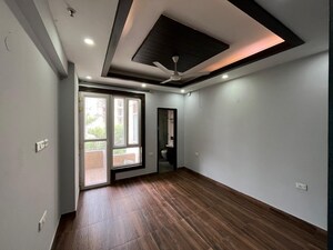 Room in 4 BHK Builder Floor at SS Mayfield Gardens, Sector 51 – for Rent