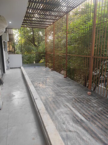 Balcony in 4 BHK Builder Floor at SS Mayfield Gardens, Sector 51 – for Rent