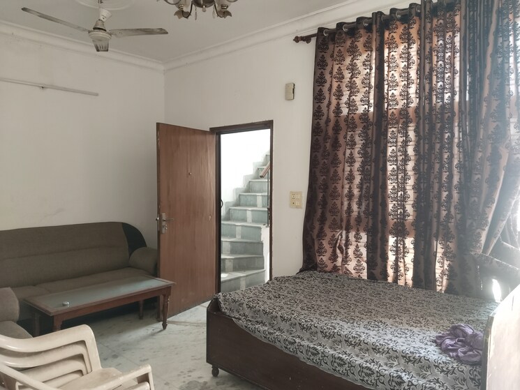 Bedroom, ashoka-enclave-faridabad 2 Bedroom 1400 Sq.Ft. Builder Floor In Sector 34 Faridabad 9420432