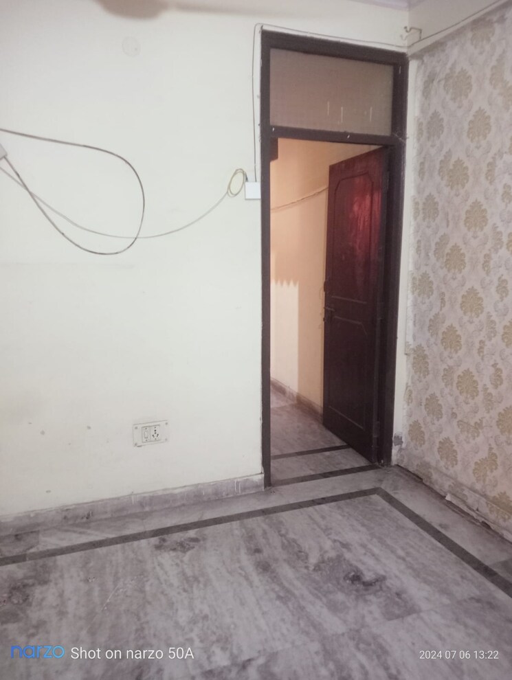 Room, mayur vihar 1.5 Bedroom 450 Sq.Ft. Builder Floor In Mayur Vihar Delhi 9420468