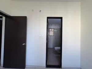 Room in 2 BHK Apartment at Kolte Patil Life Republic, Hinjewadi – for Rent