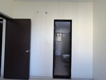 Room in 2 BHK Apartment at Kolte Patil Life Republic, Hinjewadi – for Rent