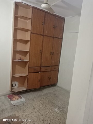 Room in 1.5 BHK Apartment at Mayur Vihar – for Rent