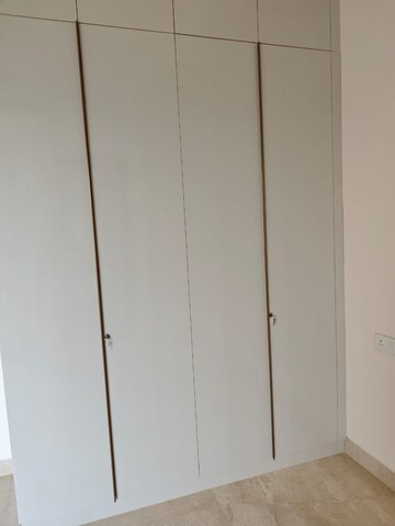 Furnished Amenities in 3 BHK Builder Floor at Chittaranjan Park – for Rent