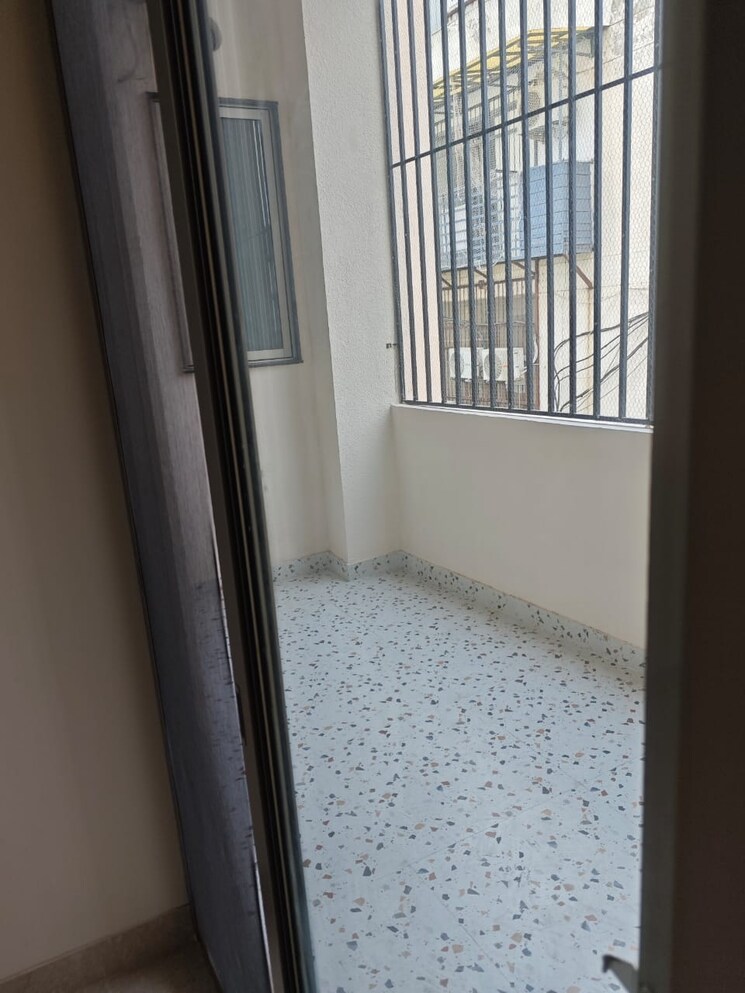 undefined, chittaranjan park 3 Bedroom 233 Sq.Yd. Builder Floor In Chittaranjan Park Delhi 9420495