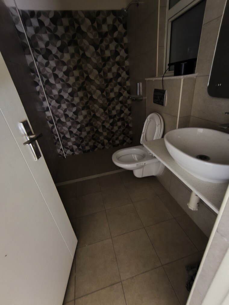 Bathroom, ashiana-anmol-phase-2 2 Bedroom 1275 Sq.Ft. Apartment In Sohna Sector 33 Gurgaon 9420587