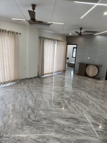 Room in 3 BHK Apartment at Malsi – for Sale