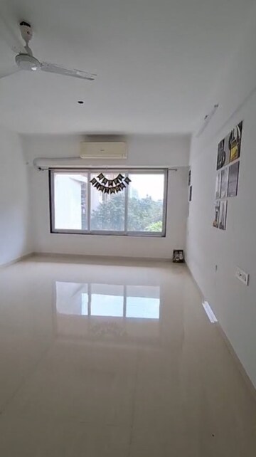 Living Room in 2 BHK Apartment at Chembur – for Rent