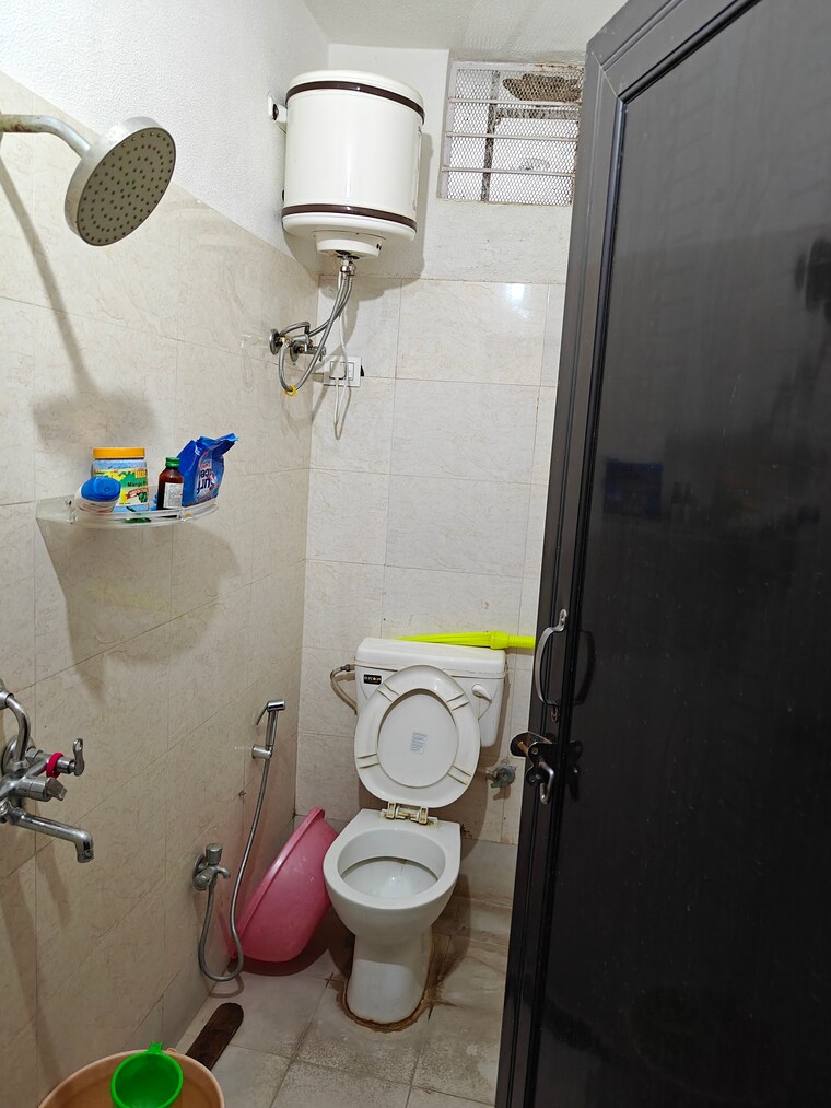 Bathroom, vaishali nagar 3 Bedroom 1100 Sq.Ft. Apartment In Vaishali Nagar Jaipur 9420574