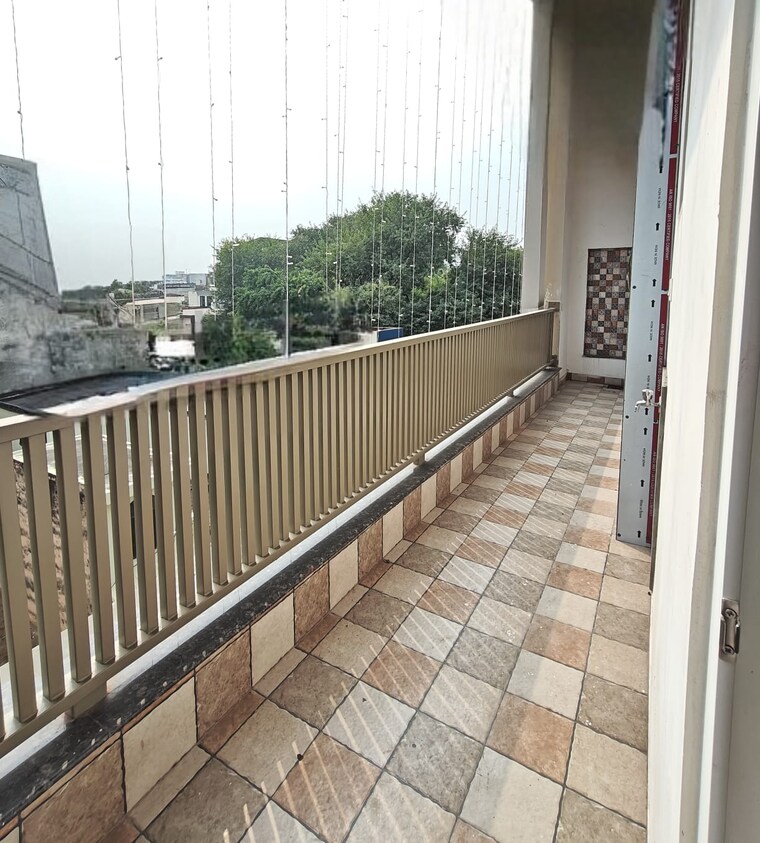 Balcony, sector 40 2 Bedroom 1377 Sq.Ft. Builder Floor In Sector 40 Gurgaon 9420638