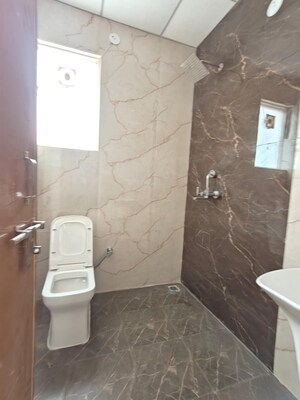 Bathroom in 2 BHK Builder Floor at Sector 40 – for Rent
