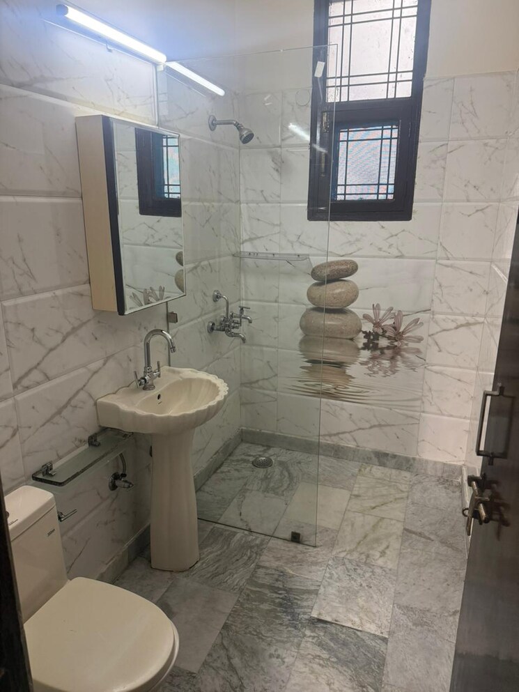 Bathroom, sector 40 2 Bedroom 1200 Sq.Ft. Villa In Sector 40 Noida 9420583