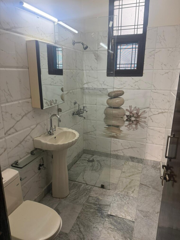 Bathroom, sector 40 2 Bedroom 1200 Sq.Ft. Villa In Sector 40 Noida 9420583