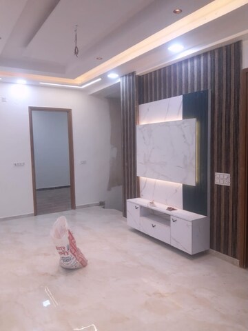 Room in 3 BHK Builder Floor at Vasundhara Sector 1 – for Sale