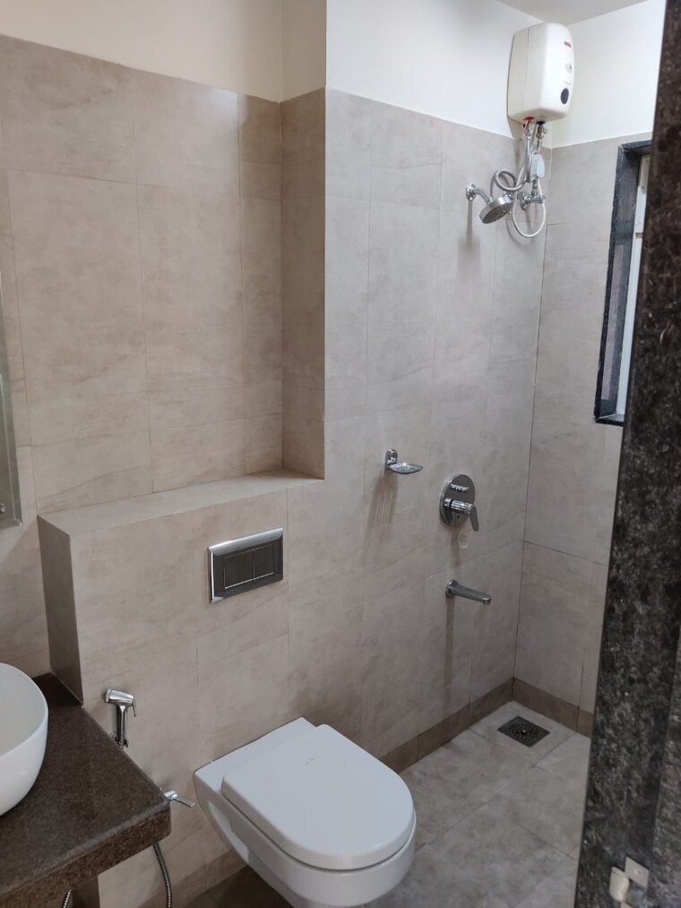 Bathroom, chembur 2 Bedroom 975 Sq.Ft. Apartment In Chembur Mumbai 9420630