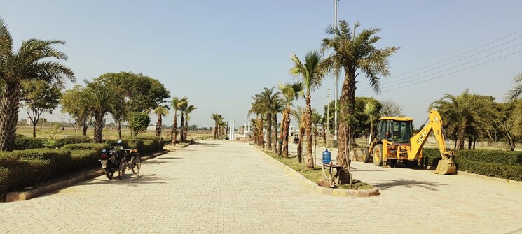 Nearby, mathura cantonment  100 Sq.Yd. Plot In Mathura Cantonment Mathura 9384723