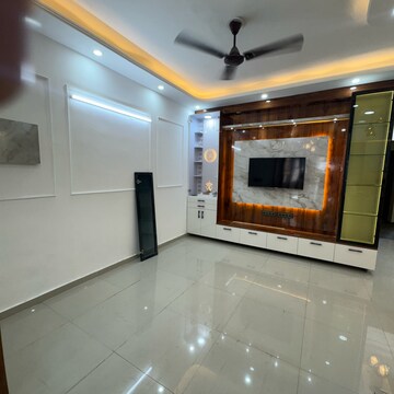 Furnished Amenities in 3 BHK Builder Floor at Sector 85 – for Sale