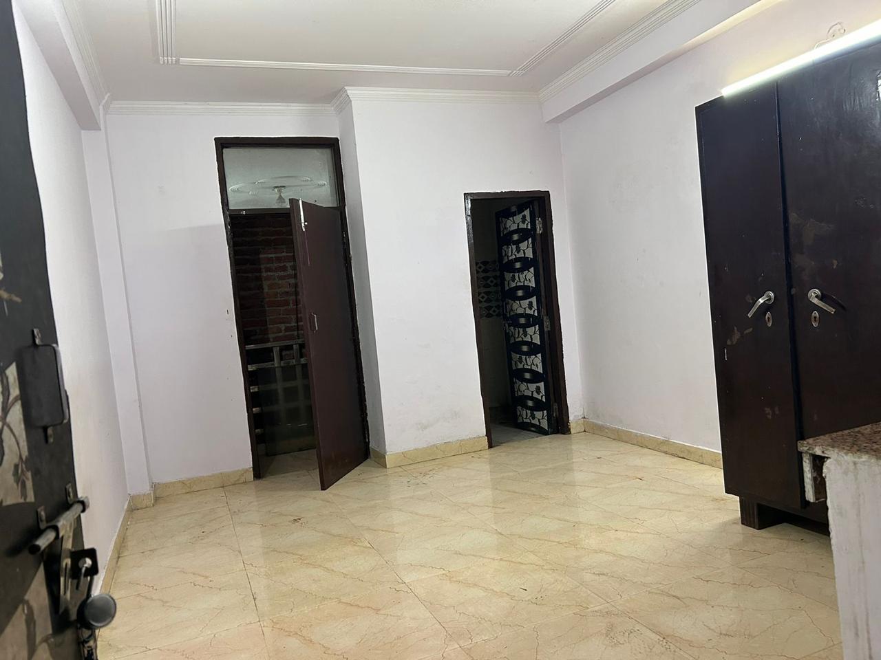 1.5 BHK Builder Floor For Rent in Paryavaran Complex 