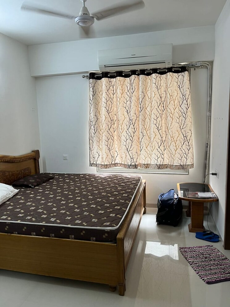 Bedroom, vishwanath-samam 3 Bedroom 1500 Sq.Ft. Apartment In Shela Ahmedabad 9420828