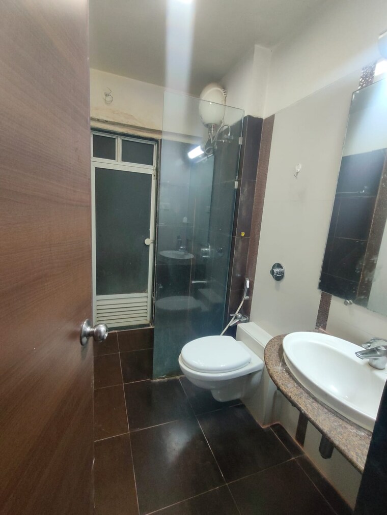 Bathroom, yucca-apartment 2 Bedroom 930 Sq.Ft. Apartment In Powai Mumbai 9420869