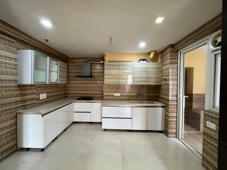 Kitchen, sector 57 3 Bedroom 2700 Sq.Ft. Apartment In Sector 57 Gurgaon 9420905
