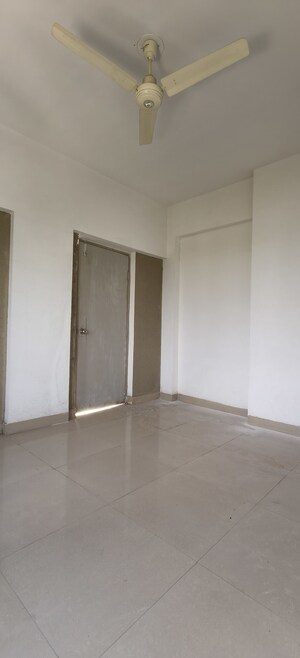 Room in 2 BHK Apartment at New Khapri – for Rent