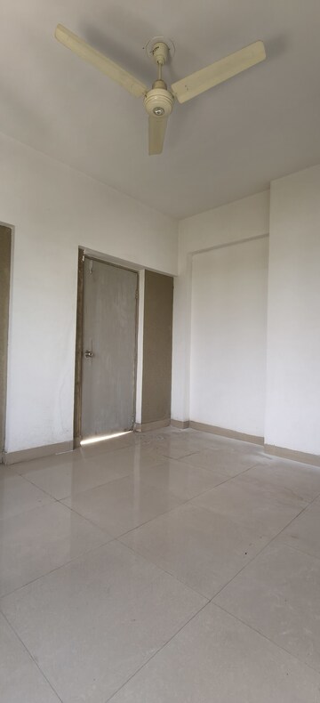 Room in 2 BHK Apartment at New Khapri – for Rent