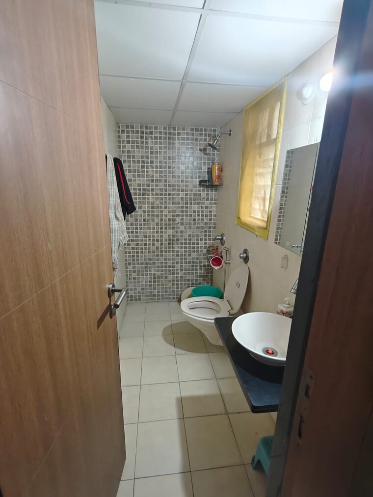 Bathroom, rainbow-revell-orchid 3 Bedroom 961 Sq.Ft. Apartment In Lohgaon Pune 9420959