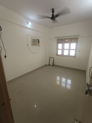 Room in 2 BHK Apartment at Powai Fortune CHS, Powai – for Rent