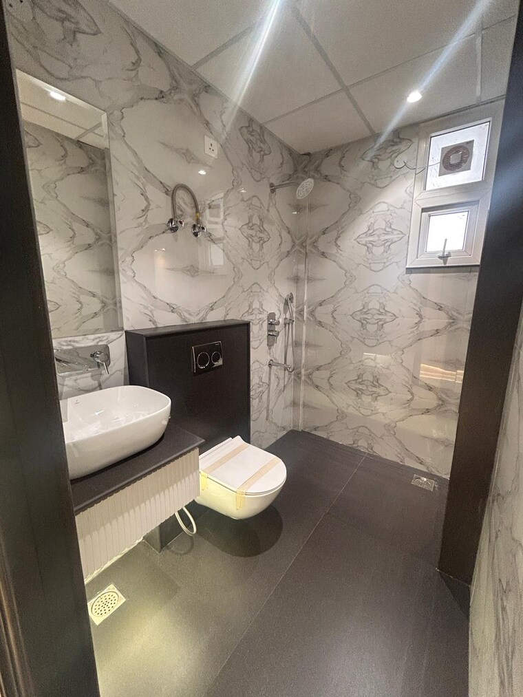 Bathroom, somsons-imperial-towers 3 Bedroom 1654 Sq.Ft. Apartment In Dhakoli Zirakpur 9421037