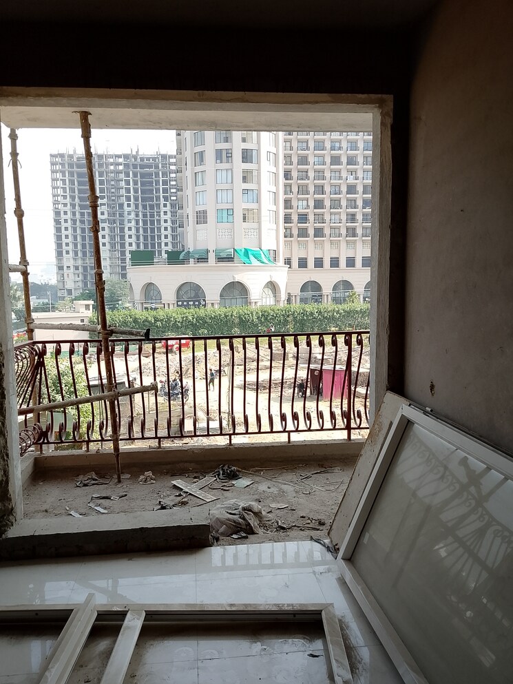 Balcony, omaxe-hazratganj-residency 2 Bedroom 1200 Sq.Ft. Apartment In Gomti Nagar Lucknow 9421128