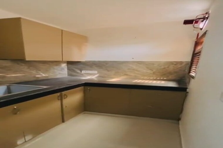 Kitchen, chattarpur 1 RK 385 Sq.Ft. Builder Floor In Chattarpur Delhi 9421183