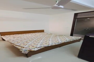 Bedroom in 1 RK Builder Floor at Chattarpur – for Rent