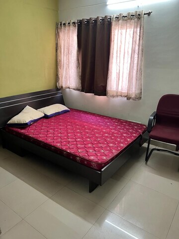 Bedroom in 2 BHK Apartment at Morabadi – for Rent