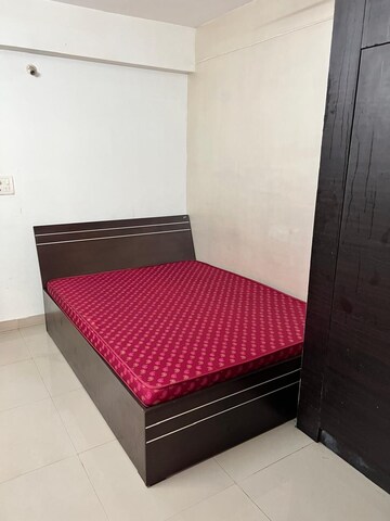 Bedroom in 2 BHK Apartment at Morabadi – for Rent