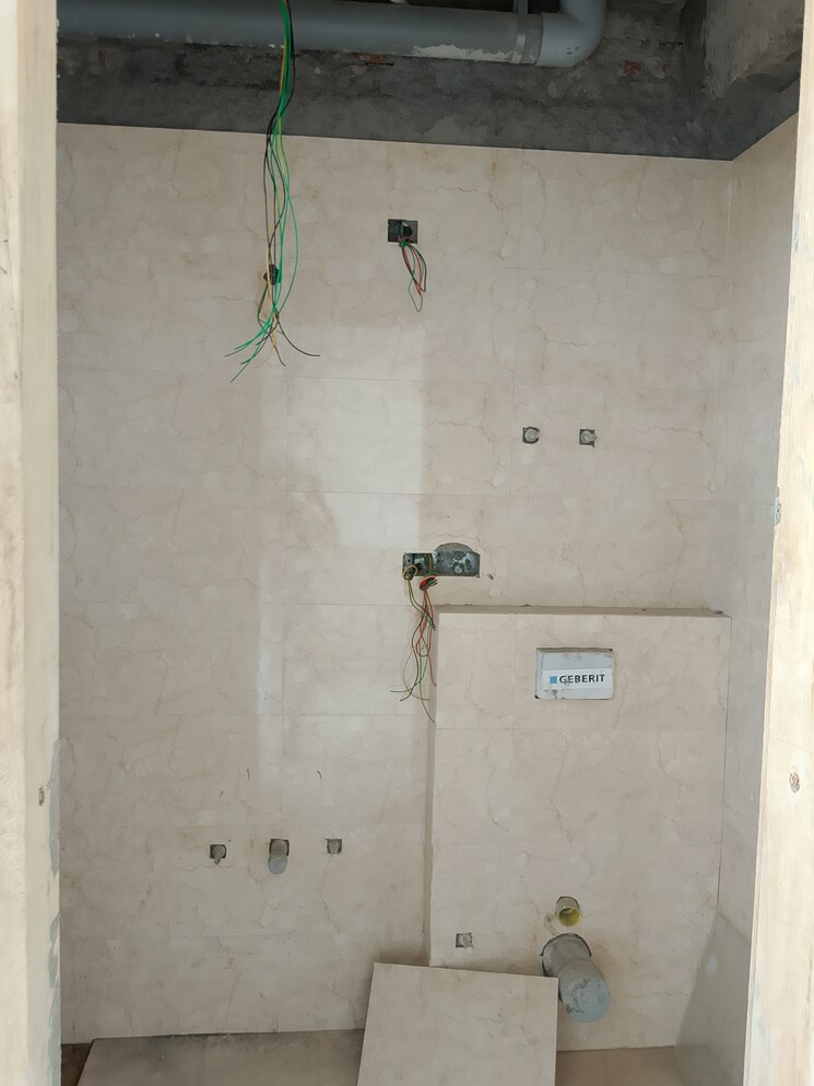 Bathroom, omaxe-hazratganj-residency 2 Bedroom 1200 Sq.Ft. Apartment In Gomti Nagar Lucknow 9421257