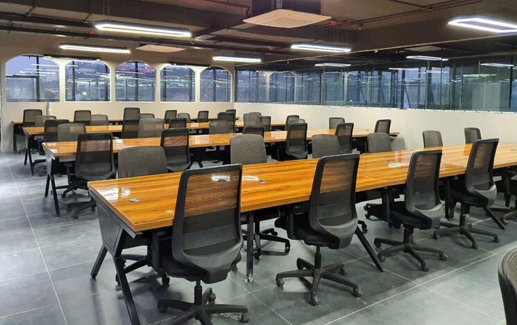 Team Area, vijay nagar Commercial Office Space 2600 Sq.Ft. In Vijay Nagar Indore 9421283