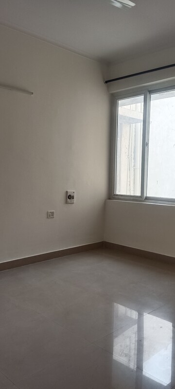 Room in 3 BHK Builder Floor at Orchid Island, Sector 51 – for Rent